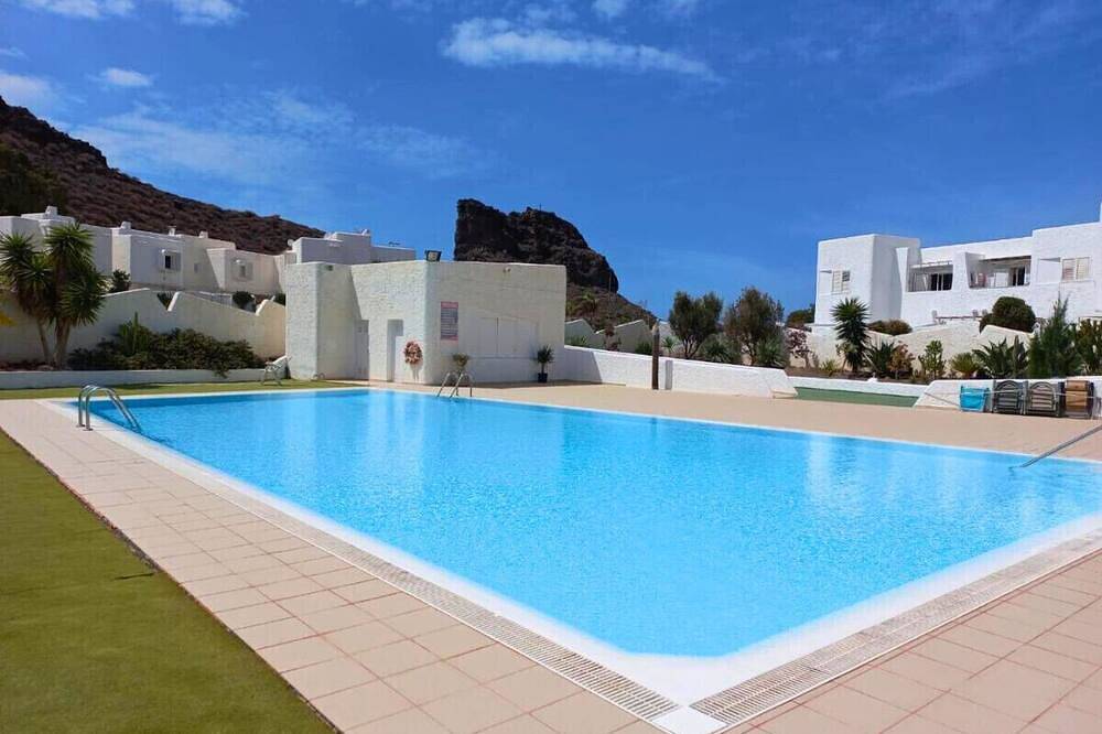 Entire apartment, 2Br Home - 3 min to Agaete Beach - Pool in Playa de las Nieves, Agaete