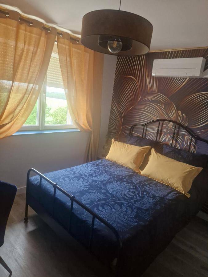 Gîte pour 4 personnes, avec balcon à Margerie-Hancourt
