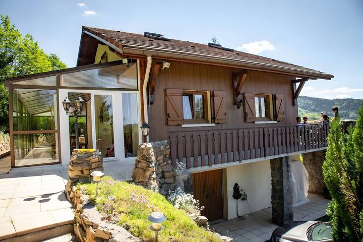 Chalet 'Bellevue Vue Exceptionnelle' con vista sulle montagne, terrazza e giardino in Basse-sur-le-Rupt, Parco naturale regionale dei Ballons des Vosges