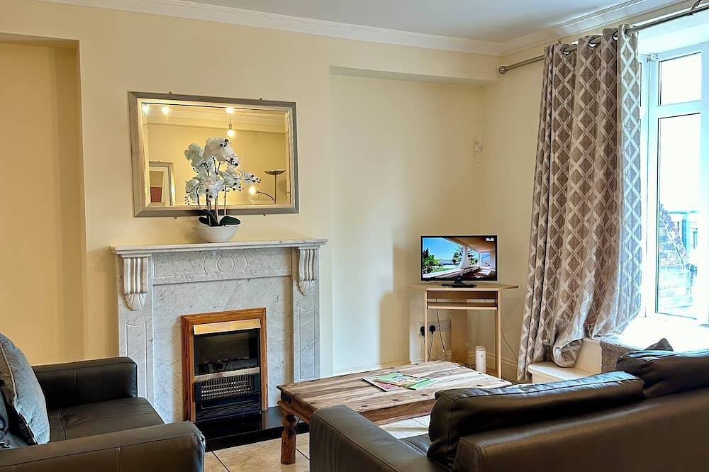 Spacious 4-Bedroom Retreat in Galway, County Galway