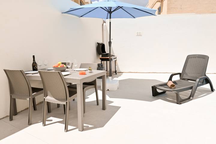 Apartamento para 4 personas, con terraza, Se admiten mascotas en Malta