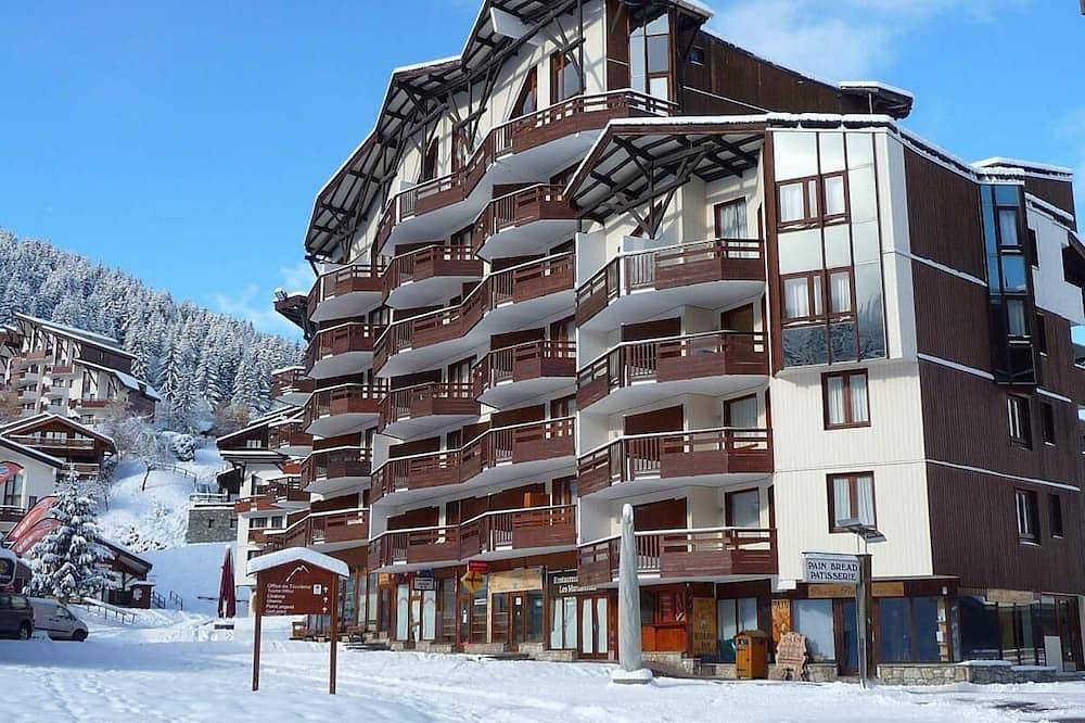 Entire apartment, Resort center, 2nd floor, balcony, tv, ski locker, 51m², La Tania in La Tania, La Perrière