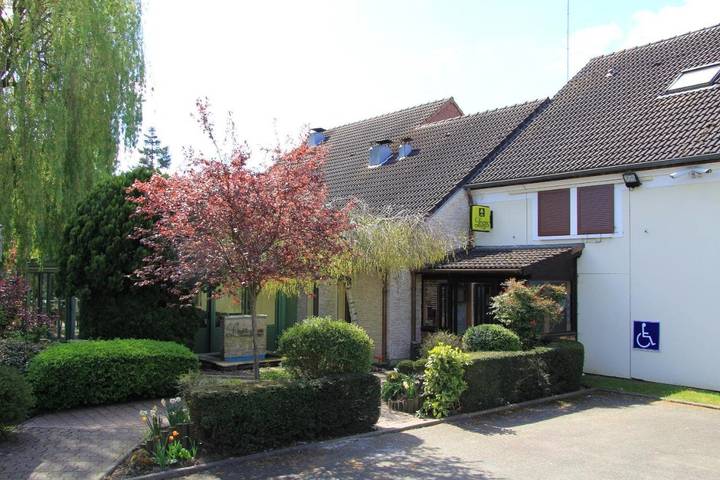 Hôtel pour 2 personnes, avec jardin à Verrières-le-Buisson - 2
