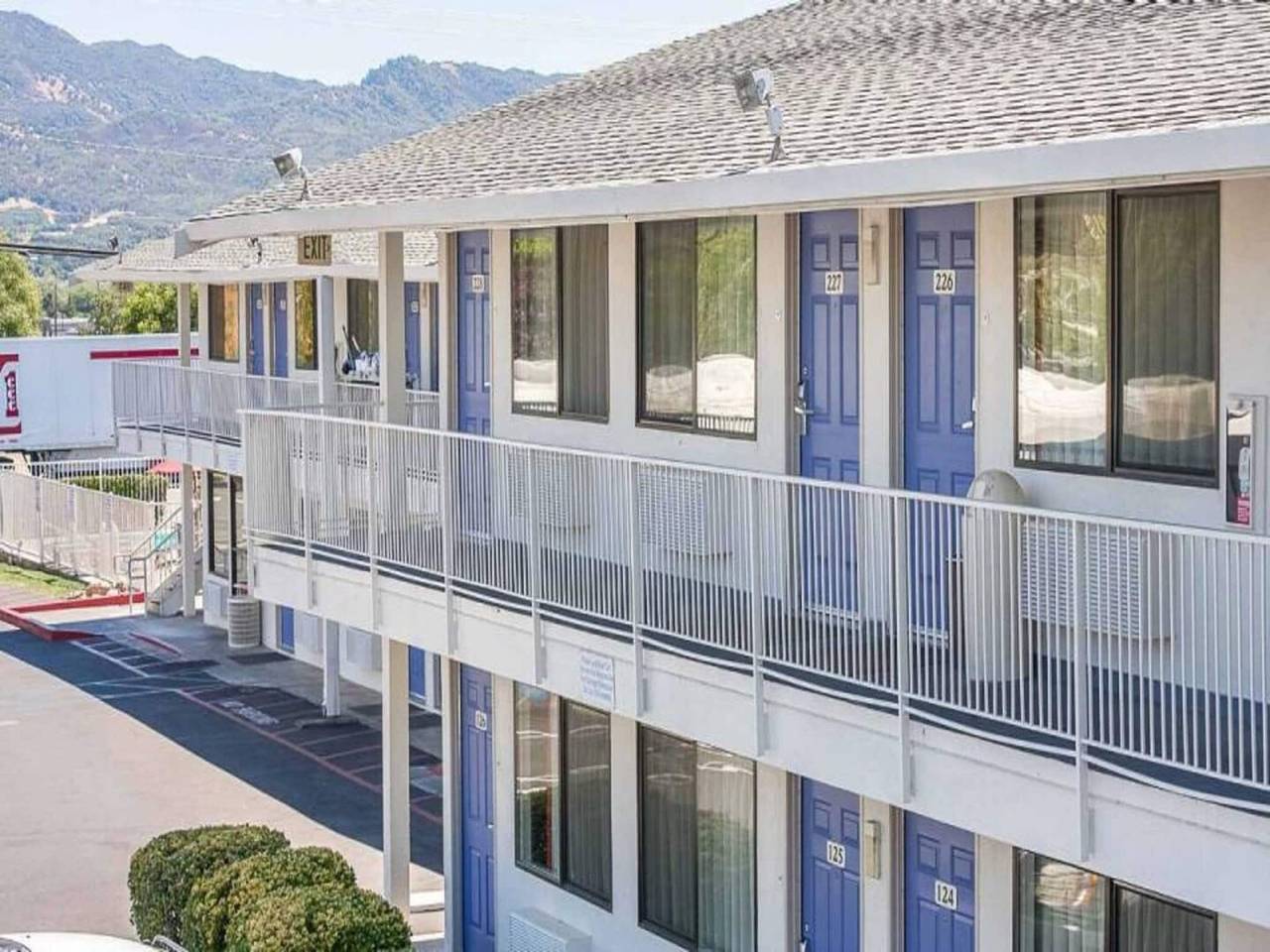 Ganze Wohnung, 1 Queensize-Bett | barrierefreie Dusche in Ukiah, California North Coast