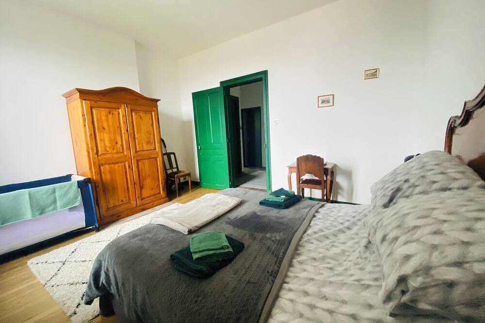 Appartement entier, Gite Vert 4* : Grand appartement indépendant dans magnifique manoir en granit in Plainfaing, Parc naturel régional des Ballons des Vosges