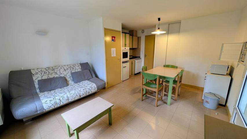 Gîte pour 2 personnes, avec jardin à Beaumont-du-Lac - 3