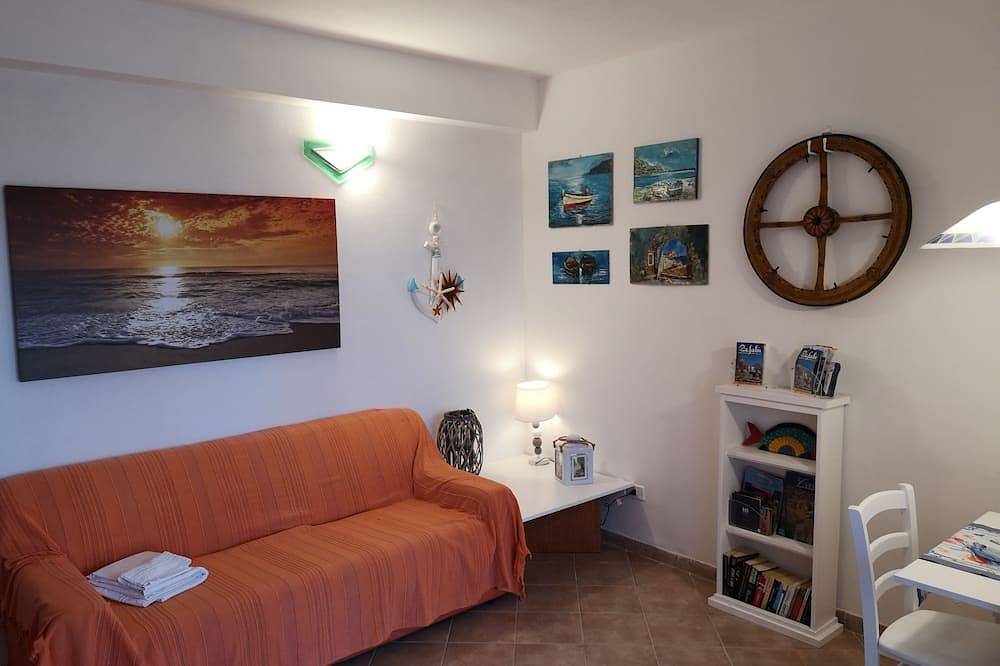 Entire apartment, Apartment in a residence with swimming pool overlooking the sea useful for families with children in Cefalù, Cefalù (Municipality)