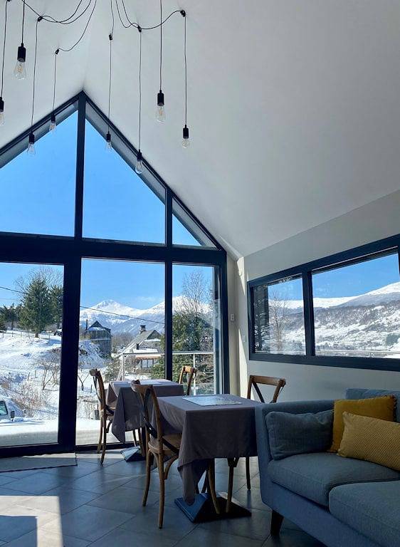 Chez Mary Elise - Maison d'hôtes - Chambre Sérénité in Le Claux, Parc naturel régional des Volcans d'Auvergne