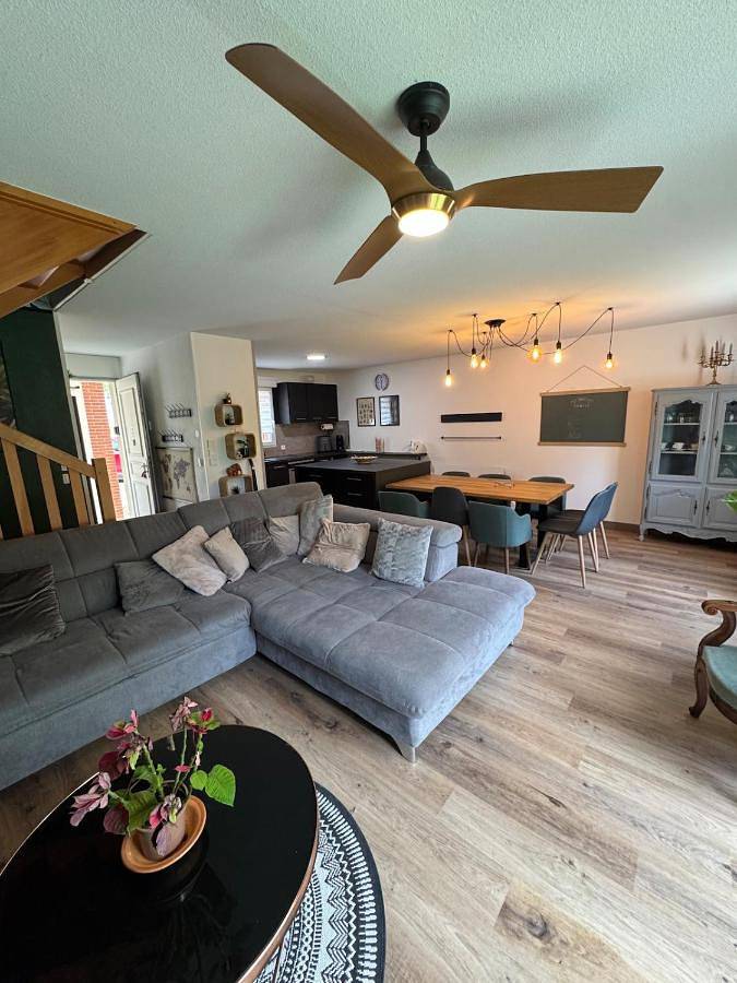 Three-Bedroom Holiday Home in Nérac, Région de Nérac