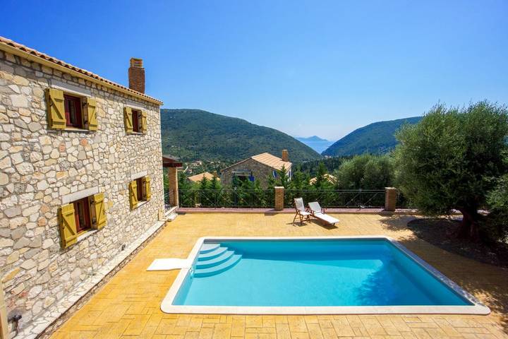 Villa για 4 άτομα, με ταράτσα και κήπο στην Ιθάκη