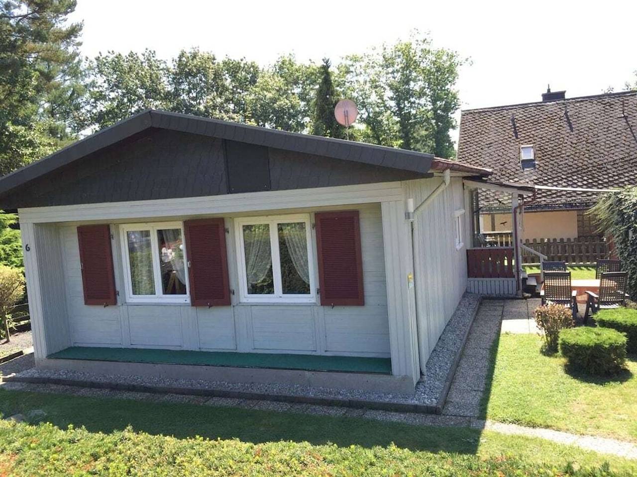 Wooden holiday home with winter garden in Rheinböllen, Nahetal