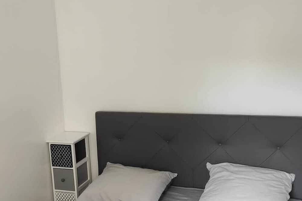 Apartamento entero, Lelexine Apartment With Balcony At The Foot Of The Slopes, Not Overlooked in Lélex, Parc naturel régional du Haut-Jura