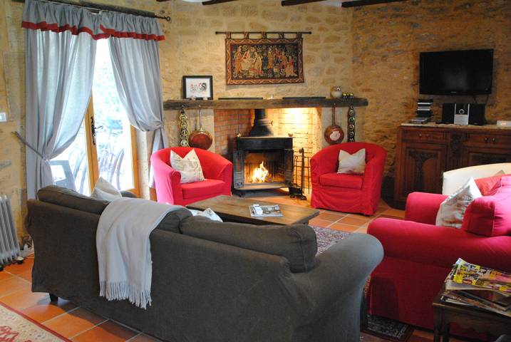 Gîte pour 8 personnes, avec jardin et vue à Trémolat - 4