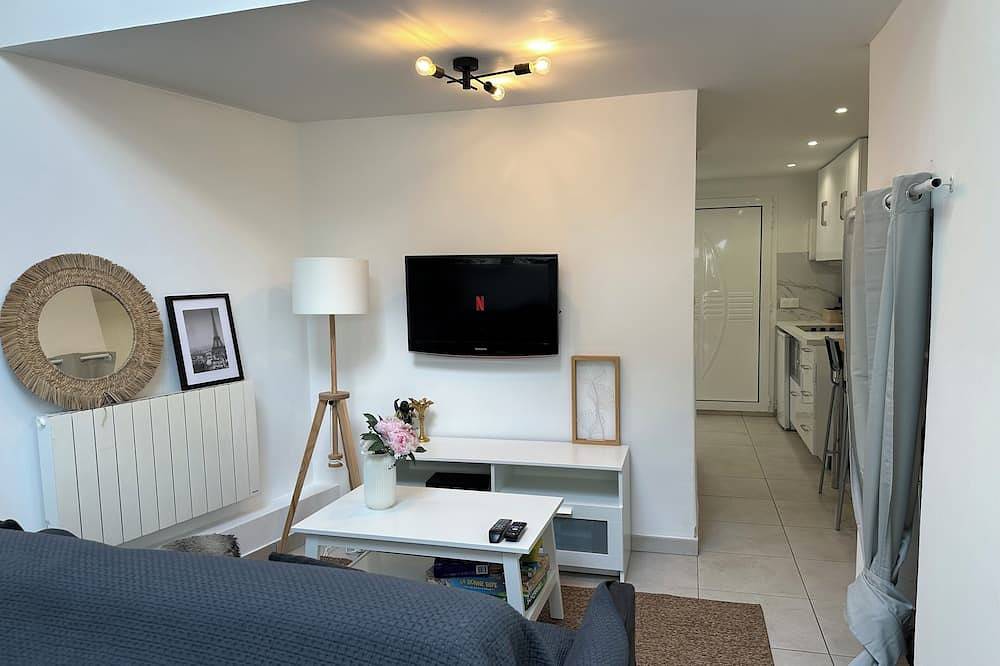 Maison Privée , Netflix ,orly-paris Jaccuzzi et Barbecue in Sainte-Geneviève-des-Bois, Essonne