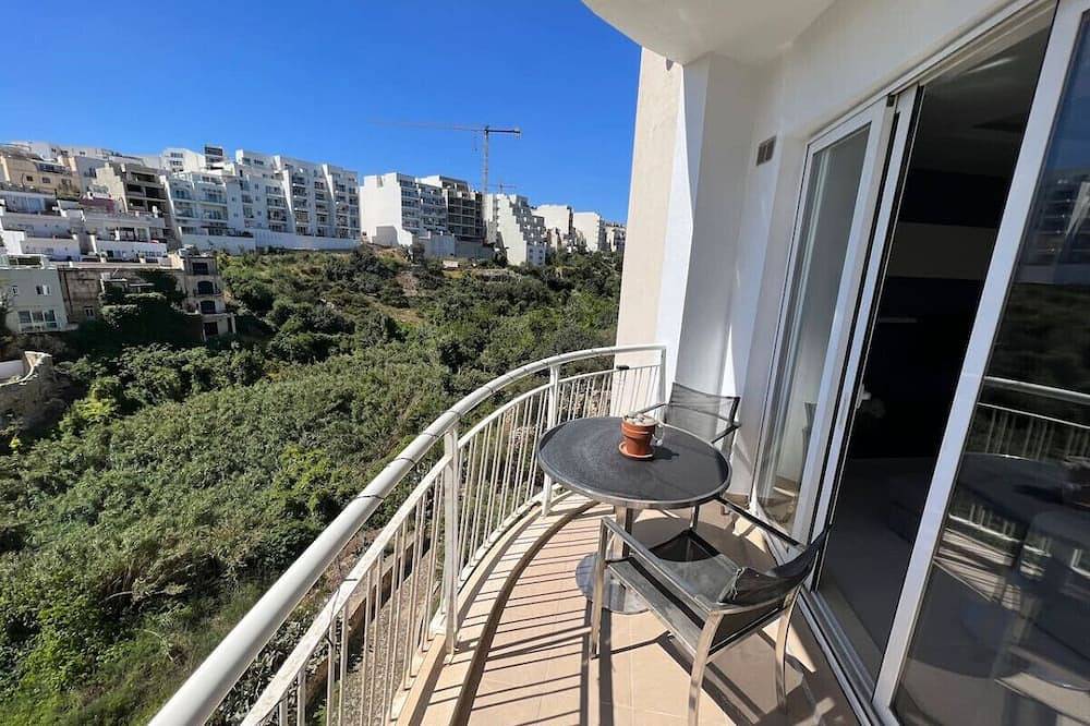 Apartment for 2 People in San Giljan, Malta Island