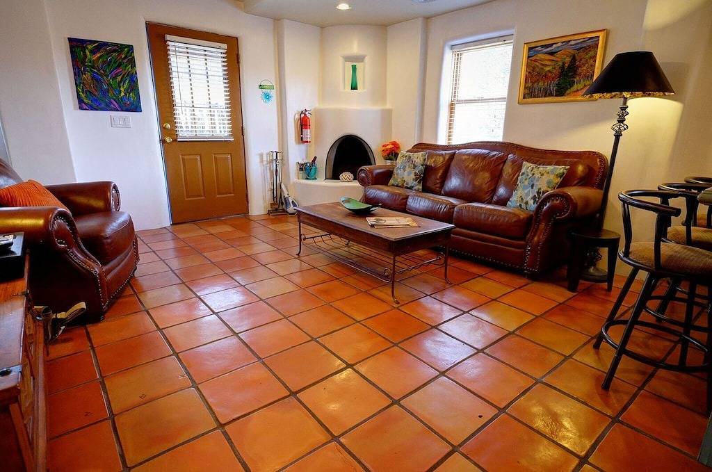 Zwei Blocks zu Fuß zur Plaza, Historisches 2-Story, Balkon Casita in Santa Fe, Santa Fe County