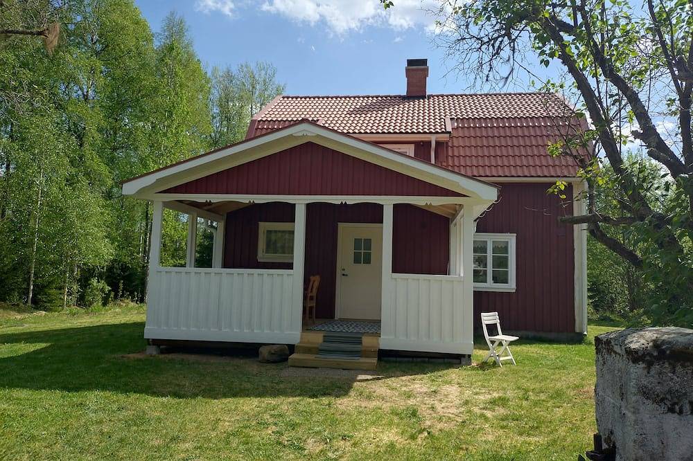 Fäbron Traditionelles schwedisches Haus für 6 Personen direkt an einem Fluss. in Gräsmark, Värmland