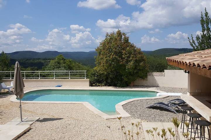 Gîte pour 7 personnes, avec Terrasse et Jardin
