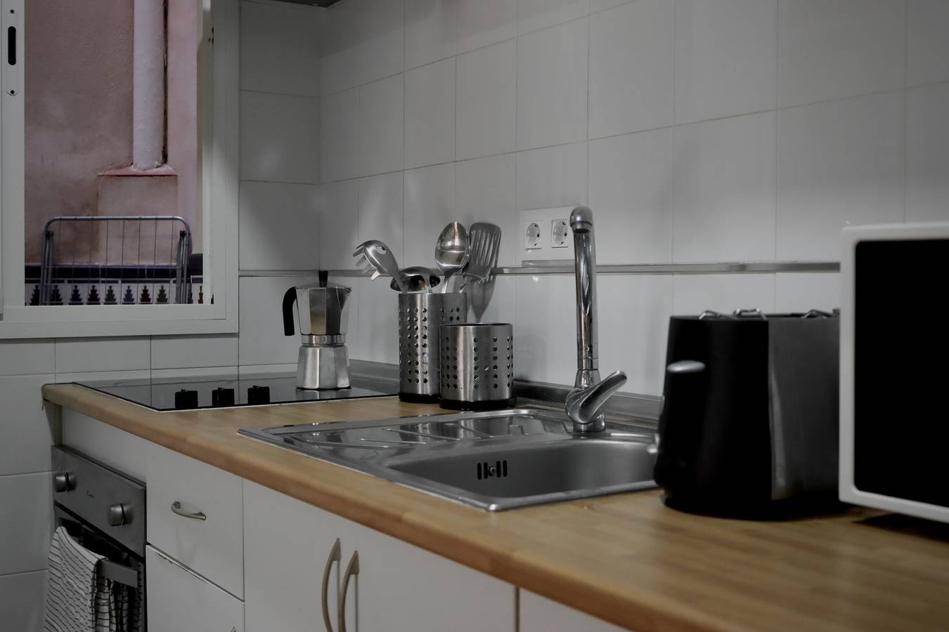 Apartamento entero, Apartamento 'La Bella Escondida' con Wi-Fi y Aire Acondicionado in La Vina, Cádiz