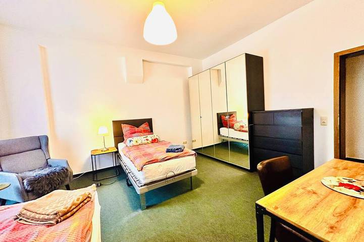 Ganze Wohnung, 4- Raum-Apartment bei Bernius in der Körnerstr. 20 in Halle in Halle, Saale-Unstrut