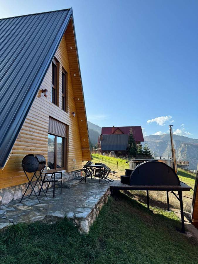 Villa Route Rugove in Kosovo