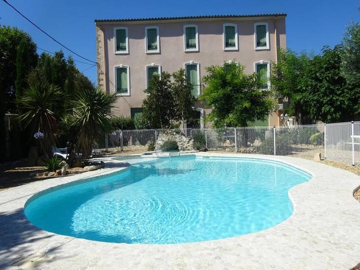 Location de vacances pour 3 personnes, avec Balcon et Terrasse ainsi que Jardin et Bassin pour enfant à Pomérols
