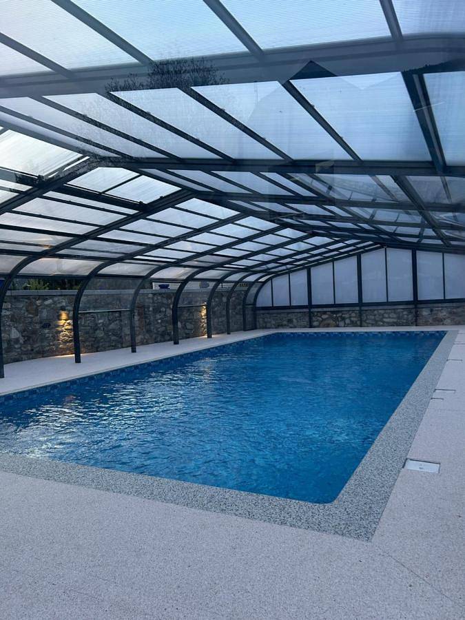 Camping pour 2 personnes, avec Terrasse ainsi que Piscine et Vue