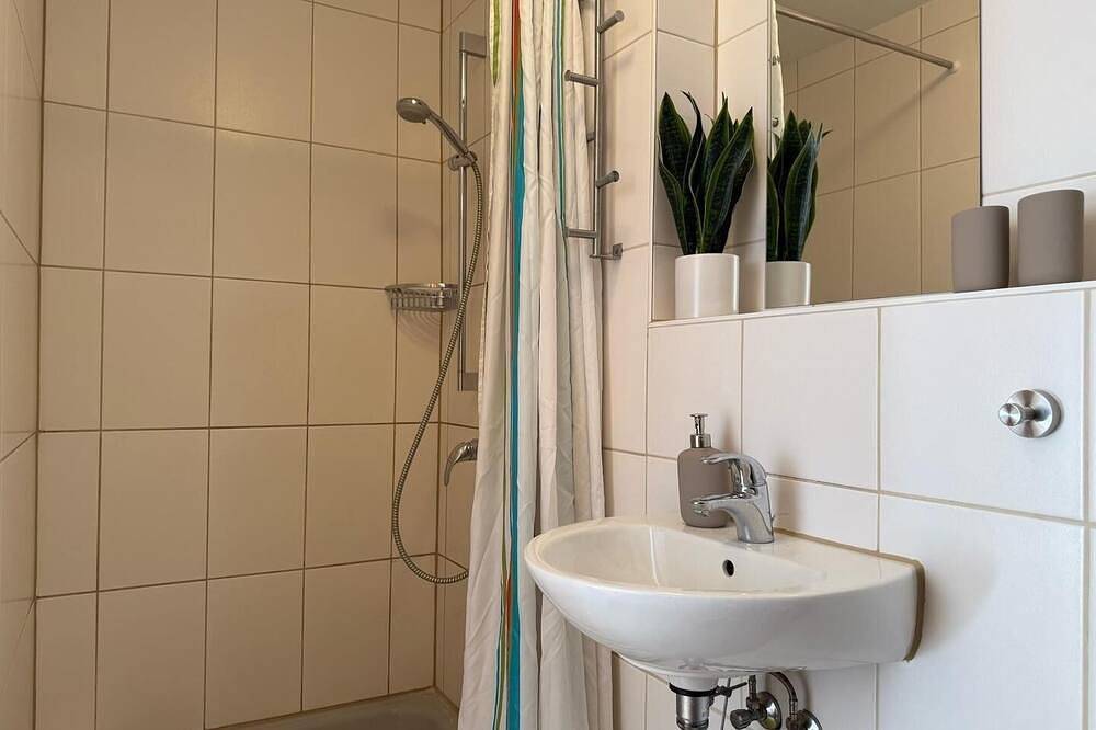 Ganze Wohnung, Komfortables Studio in der Pension vorm Darß in Neu Hirschburg, Ribnitz-Damgarten