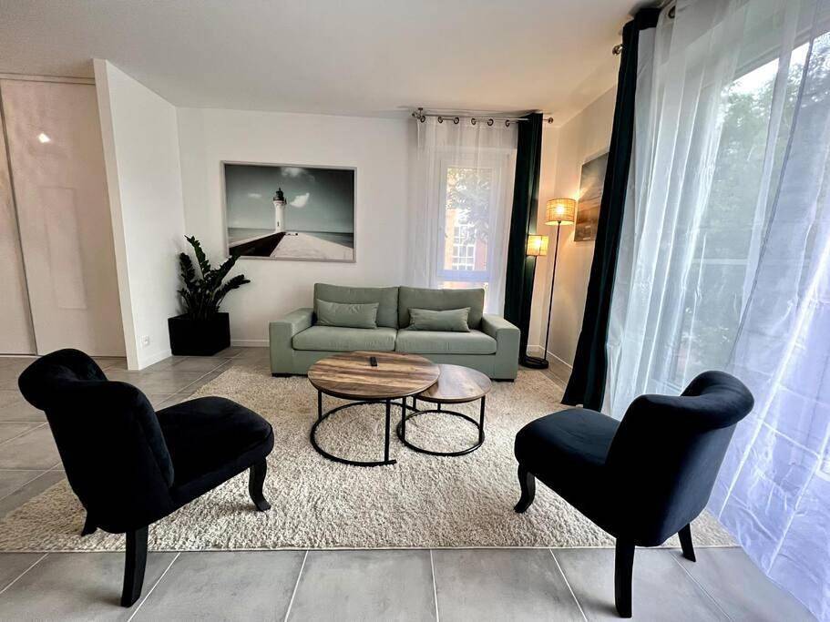 Appartement entier, !New! Disney/Paris - 50m Rer A in Noisy-le-Grand, Seine-Saint-Denis