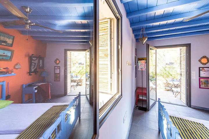 Maison d’hôte pour 2 personnes, avec vue et piscine ainsi que jardin et terrasse dans Syros - 4