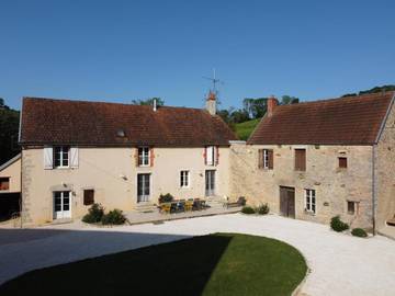 Gîte pour 10 personnes, avec terrasse à Bellenot-sous-Pouilly
