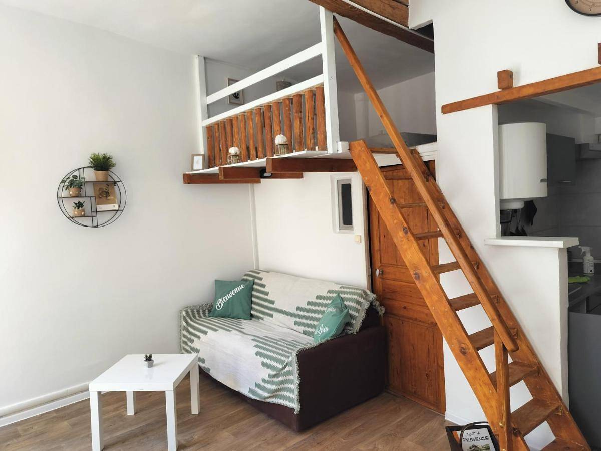 Appartement entier, Au pied du Baou in Saint-Chamas, Côte méditerranéenne (France)