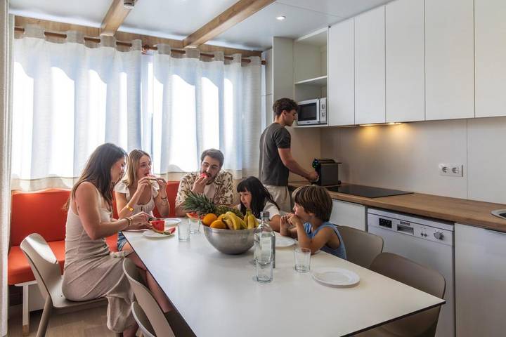 Ferienhaus für 6 Personen, mit Terrasse und Pool in Santa Susanna - 3