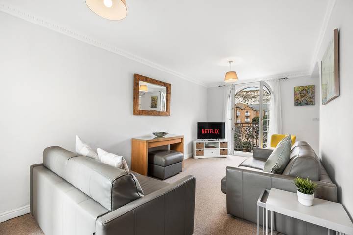 Apartment for 4 people, with Terrace in Brighton Marina
