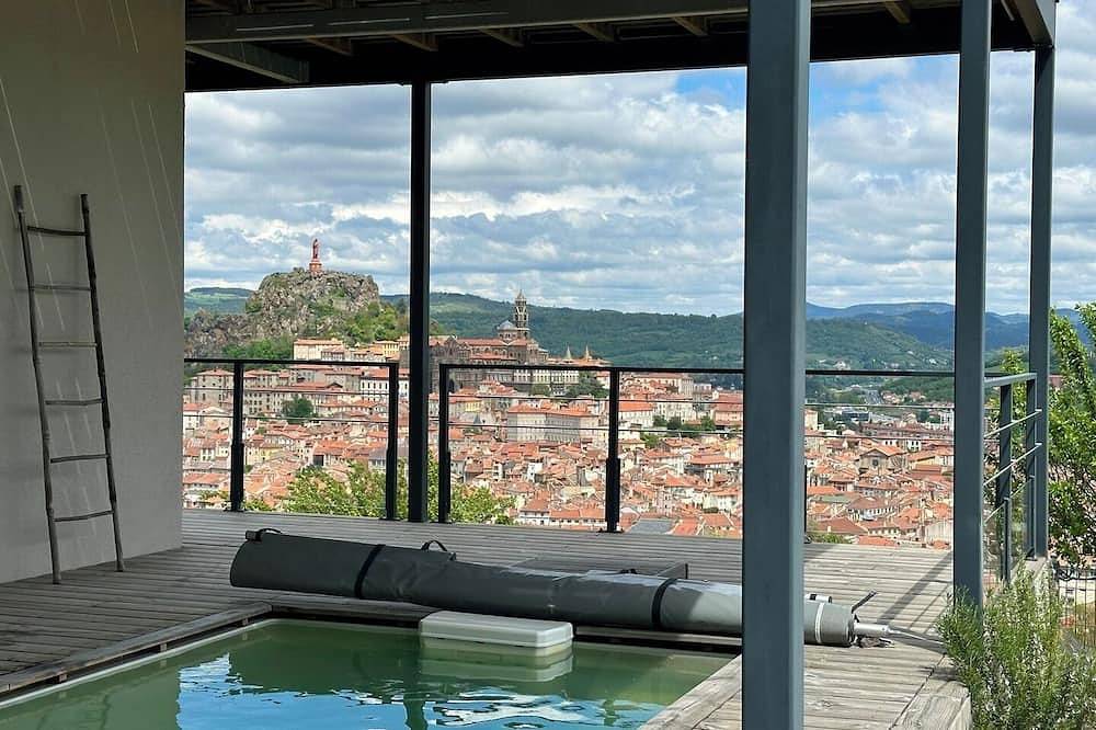 Appartement entier, The View Piscine, sauna et vue panoramique in Espaly-Saint-Marcel, Haute-Loire