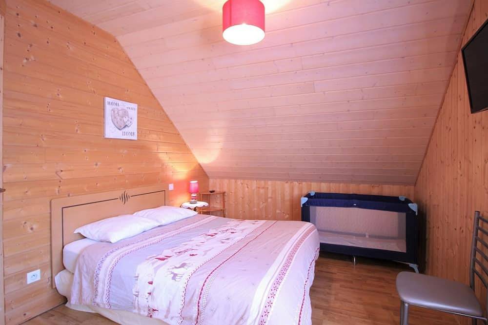 Le Mont-Dore : Chalet 4 chambres avec garage et terrasse in Mont-Dore, Parc naturel régional des Volcans d'Auvergne