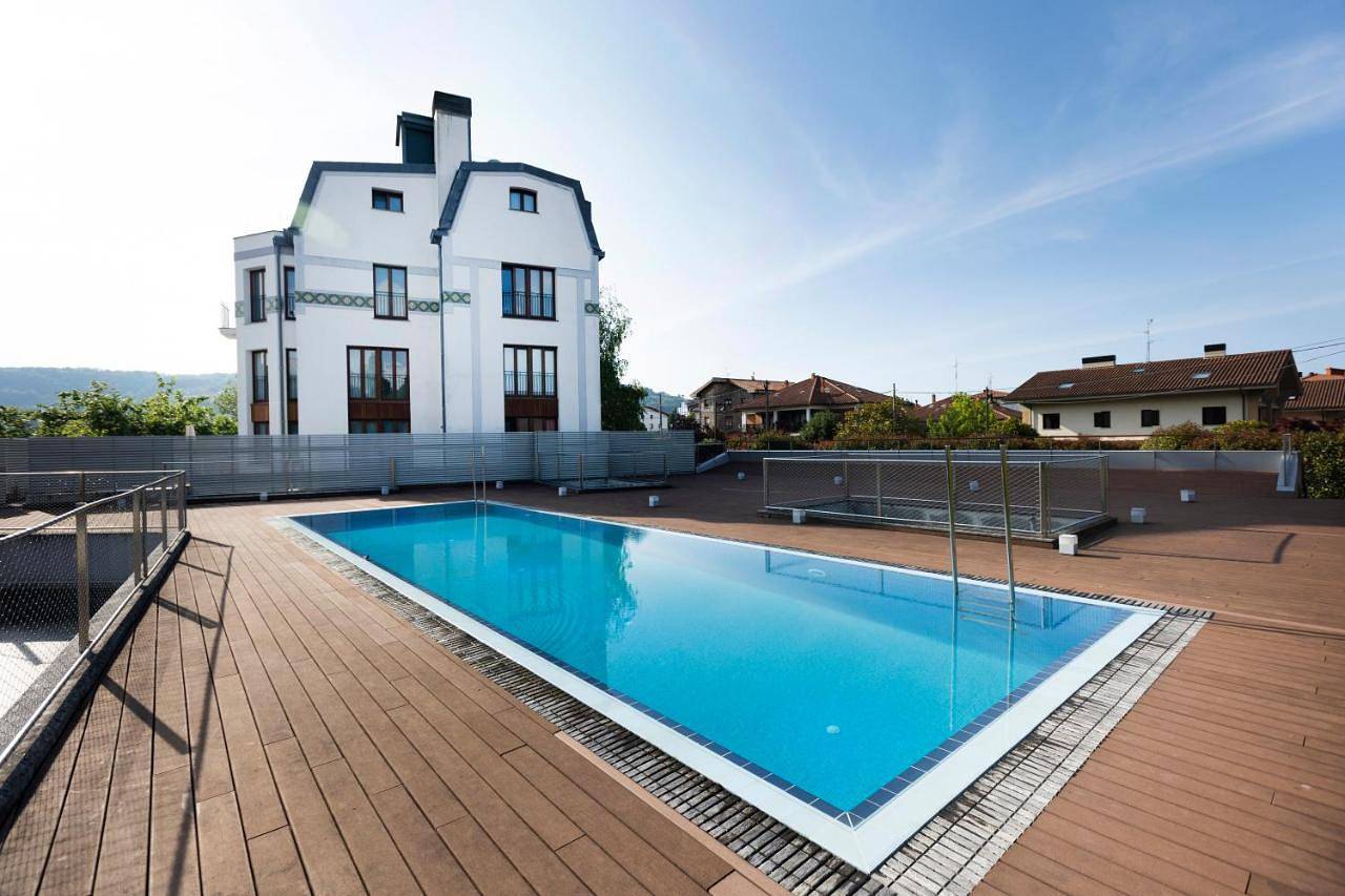 Appartement entier, Apartment with Pool View in Hondarribia, Côte Basque (Espagne)