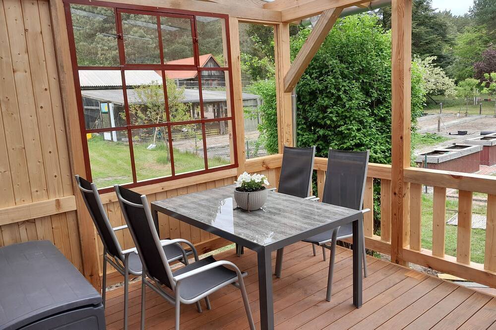 Ganze Wohnung, Family apartment directly at the playground with terrace in Godendorf, Mecklenburg-Strelitz
