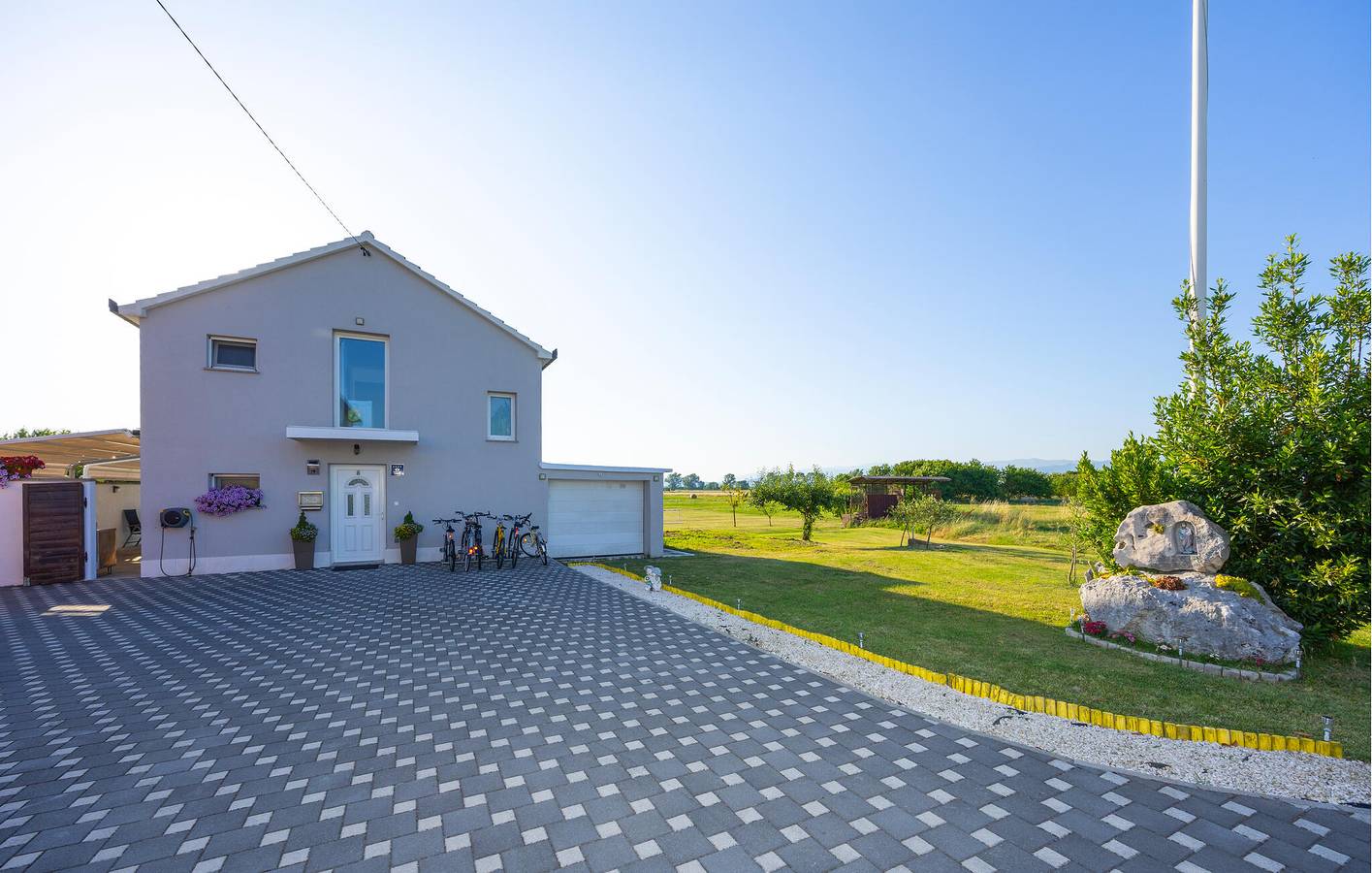 Charmante Ferienwohnung mit Pool und Terrasse in der Nähe des Flusses Cetina in Dalmatinisches Zagora