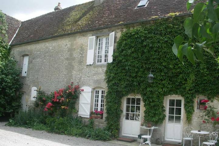 Gîte pour 6 personnes, avec Terrasse et Jardin dans Sarceaux