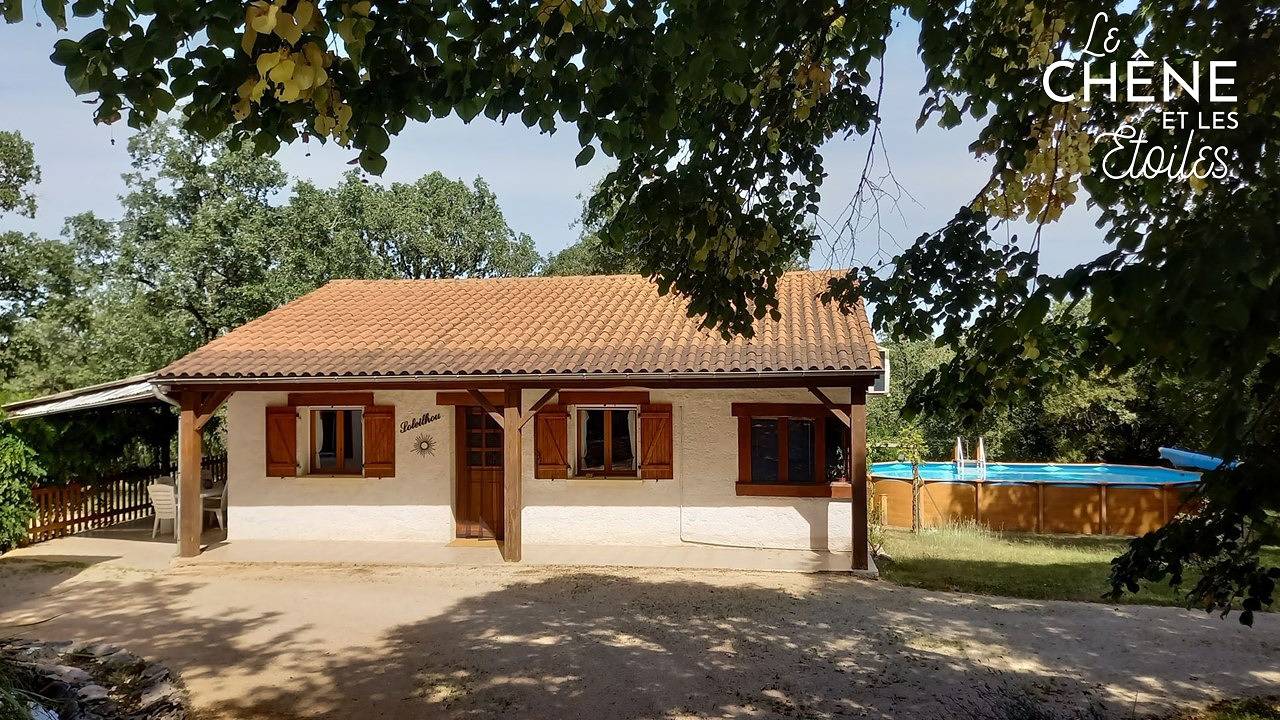 Gîte "le Chêne et les Etoiles" avec piscine proche de Rocamadour in Le Bastit, Parc Naturel Régional des Causses du Quercy