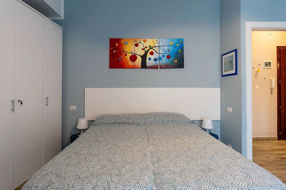 Entire apartment, Nice apartment for 4 people with Wifi, Tv, terrace and pets allowed in Ceriale, Riviera di Ponente