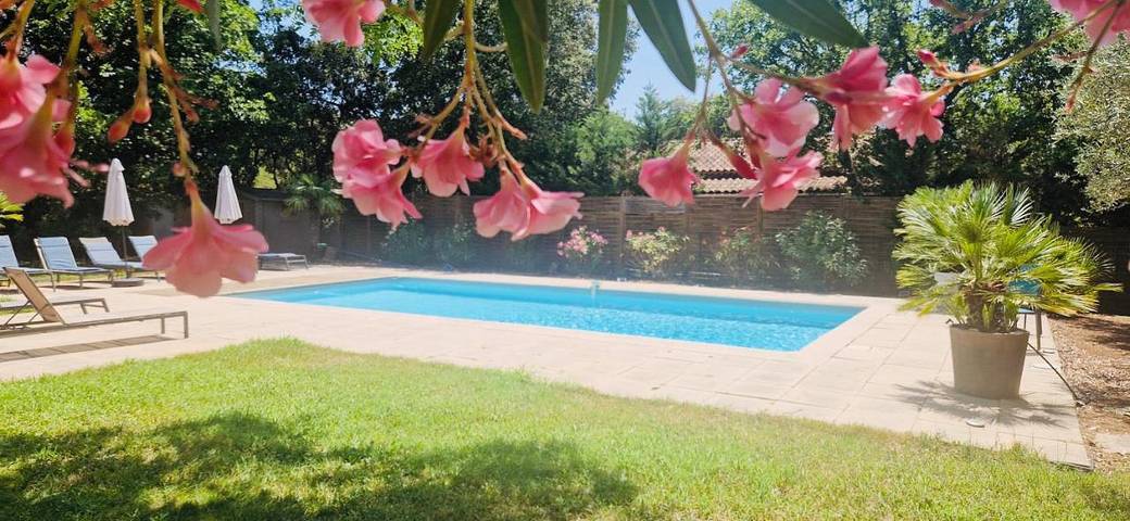 Location de vacances pour 10 personnes, avec jardin et piscine à Saint-Didier - 4