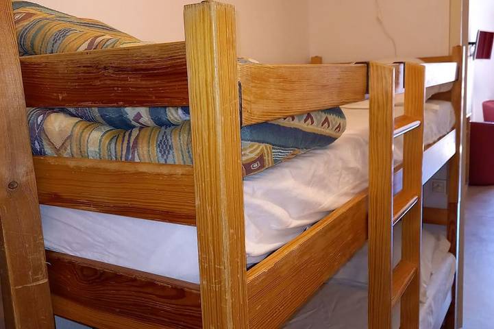 Gîte pour 4 personnes, avec terrasse et jacuzzi dans Cinéma L'Aiguille - 2