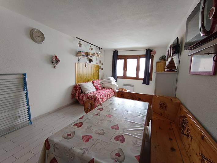 Entire studio, Ski-in studio with washing machine for 4, pets allowed in Montgenèvre, Briançon region