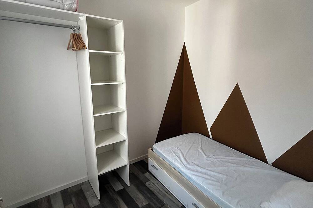Maison de ville pour Curiste et voyageur in Néris-les-Bains, Région de Montluçon