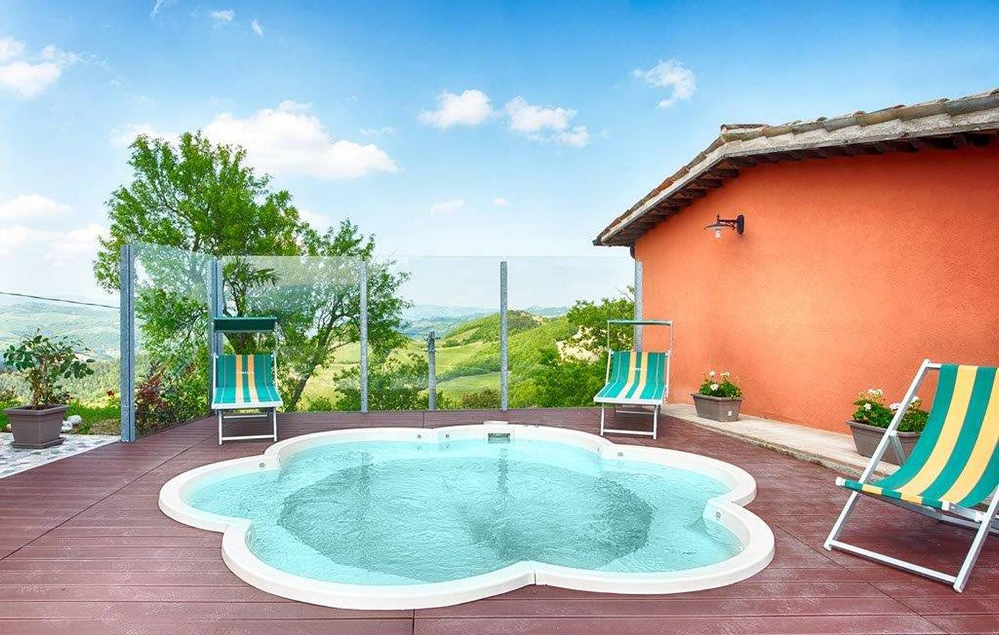 Ganze Ferienwohnung, Ferienwohnung für 3 Personen mit Pool in Sant'Angelo in Vado, Valle del Metauro