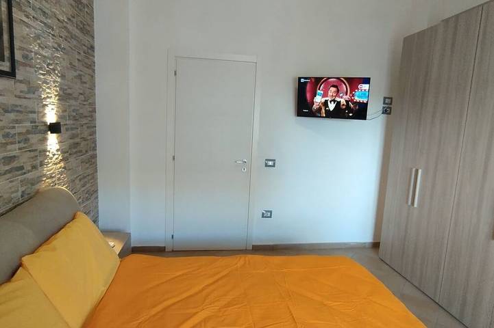 Apartamento entero, B&B panoramico, situato a 250 metri dalla spiaggia in Tortora Marina, Praia a Mare