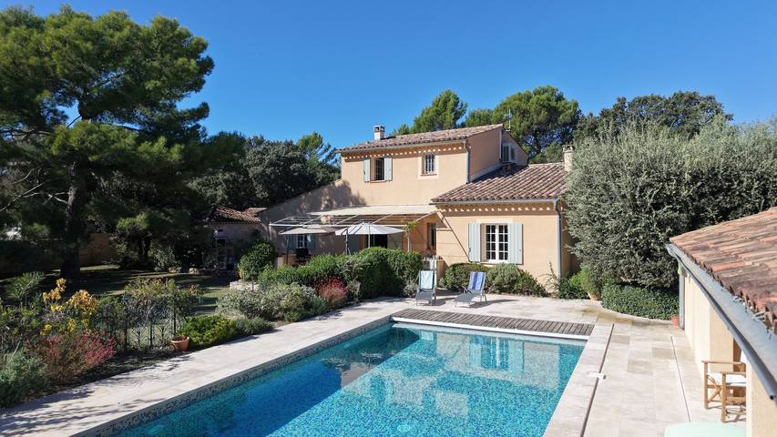 Location de vacances pour 8 personnes à La Motte-d'Aigues