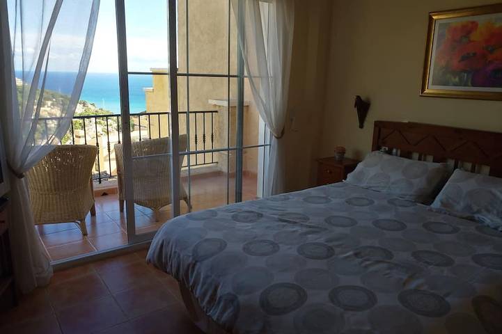 Villa für 5 Personen, mit Whirlpool und Pool sowie Balkon in Altea - 2